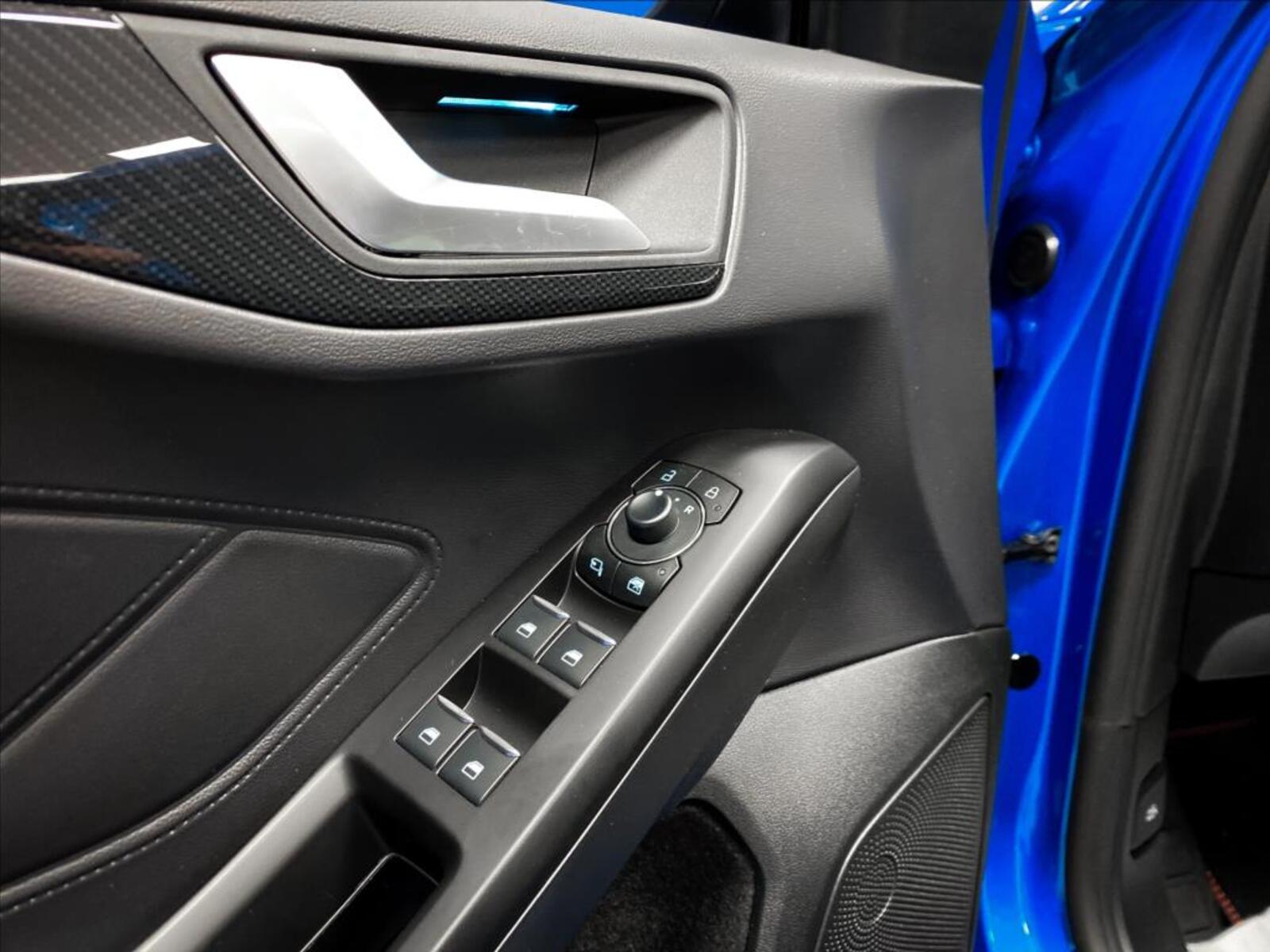 Ford Focus 12