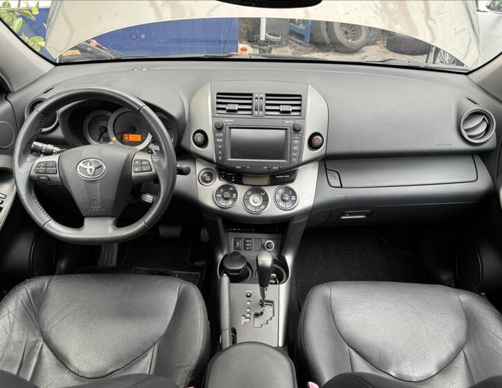 Toyota RAV4 37