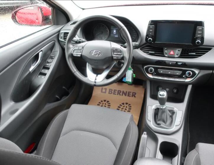 Hyundai i30 16