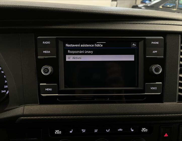 Volkswagen Caravelle 9