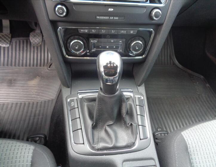 Škoda Superb 14