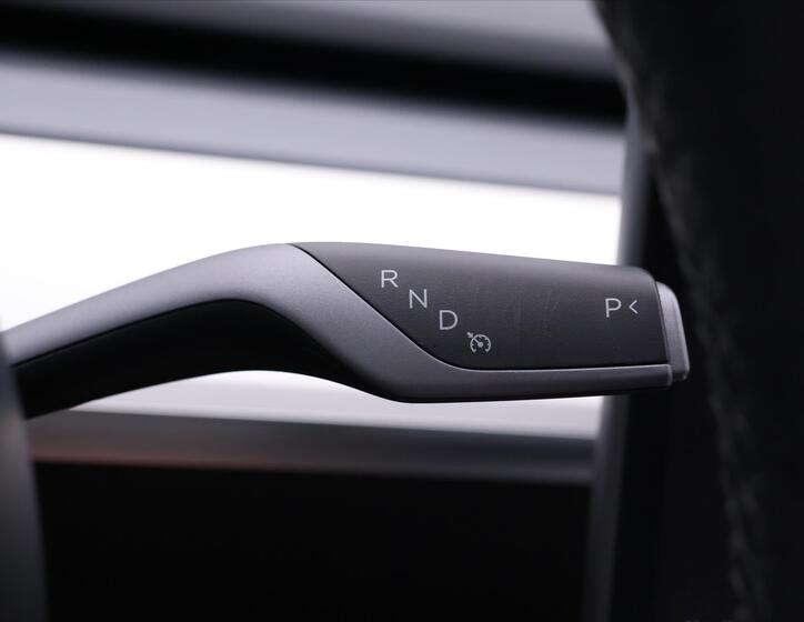 Tesla Model 3 22