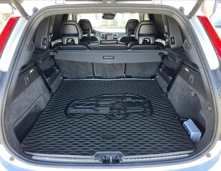 Volvo XC90 73