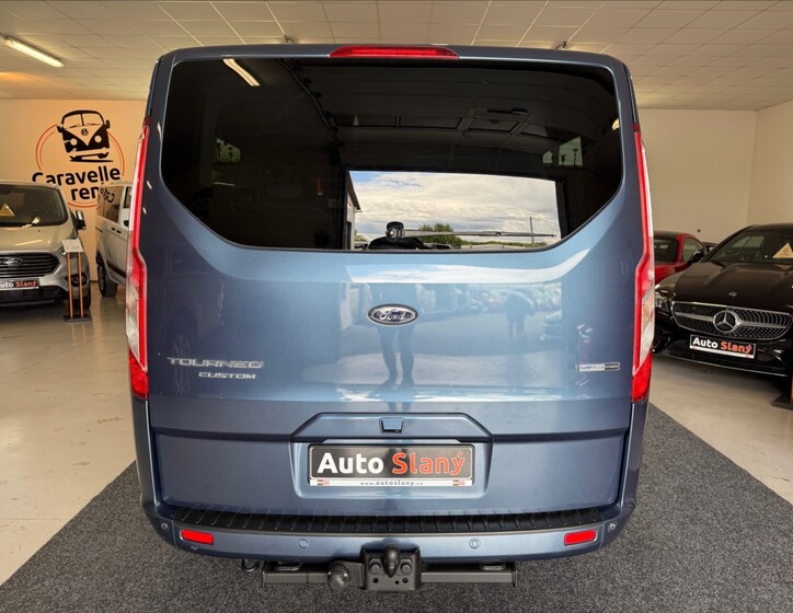 Ford Tourneo Custom 8