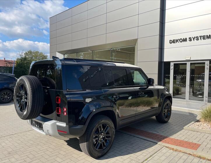 Land Rover Defender 5