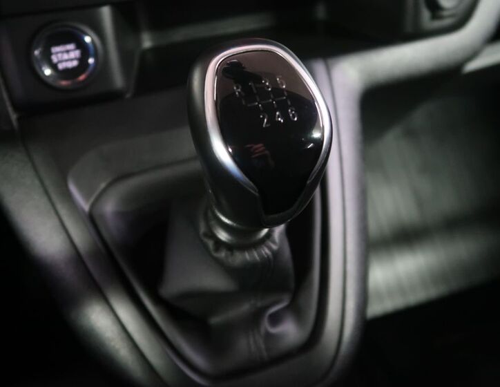 Toyota ProAce 28