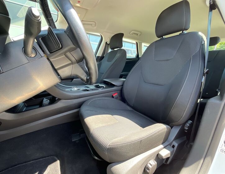 Ford Mondeo 8