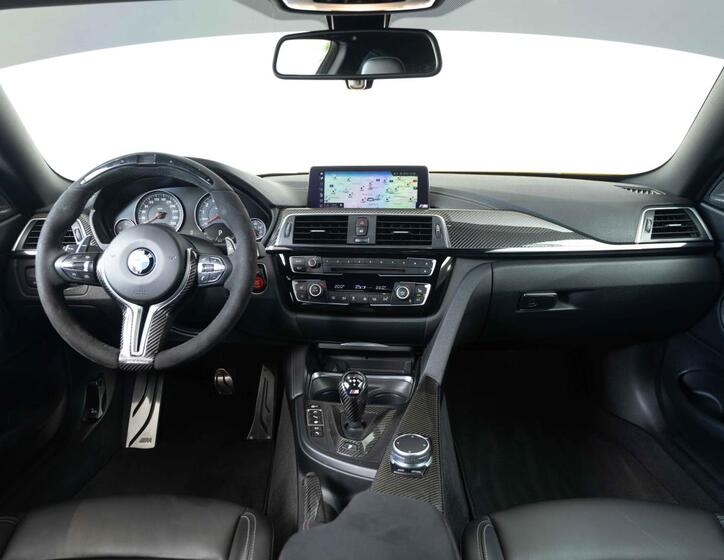 BMW M4 12