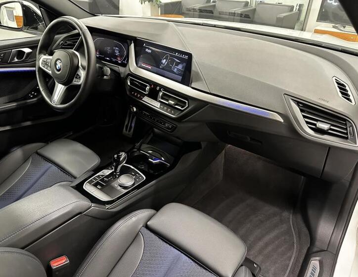 BMW Řada 2 8