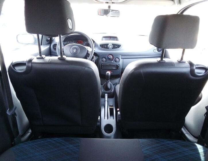 Renault Clio 23