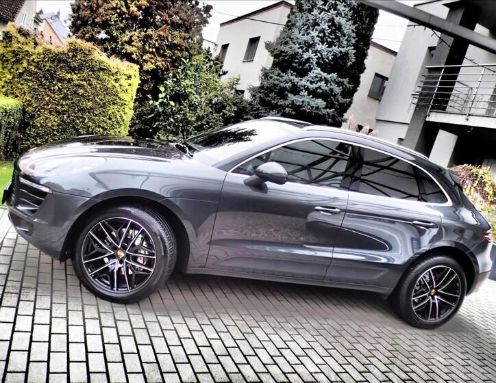 Porsche Macan 4