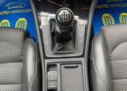 Volkswagen Golf 24