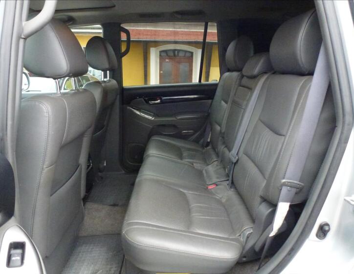 Toyota Land Cruiser 19