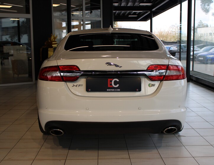 Jaguar XF 5