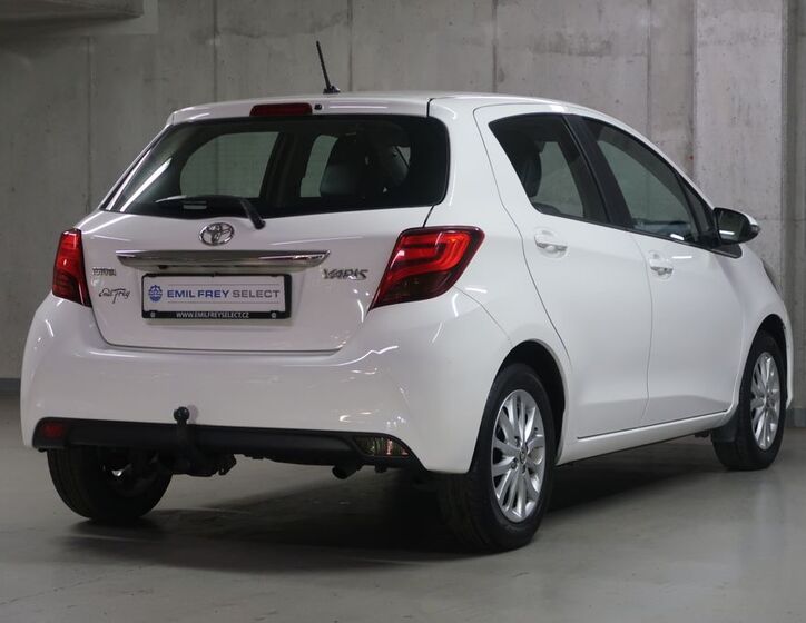 Toyota Yaris 5