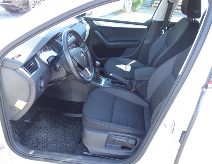 Škoda Octavia 9