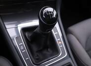 Volkswagen Golf 27