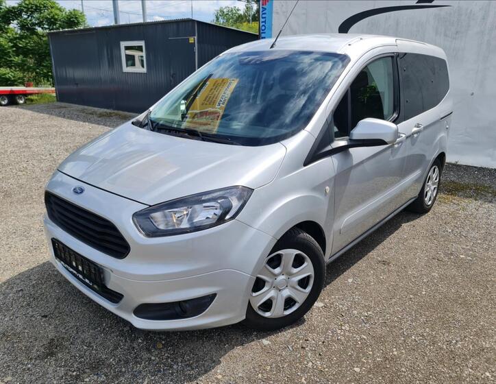 Ford Tourneo Courier 1