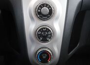Toyota Yaris 19