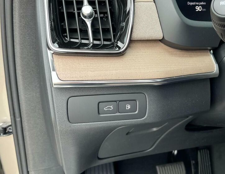 Volvo XC90 20