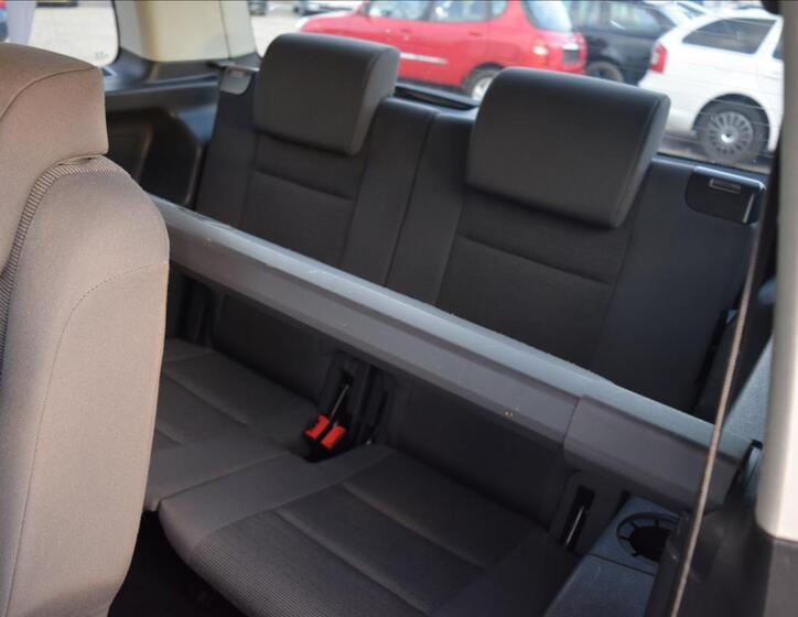 Volkswagen Touran 19
