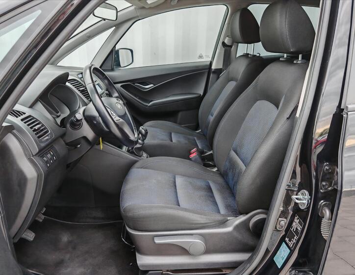 Hyundai ix20 5
