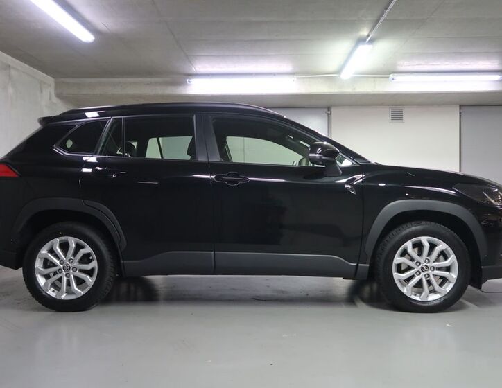 Toyota Corolla Cross 4
