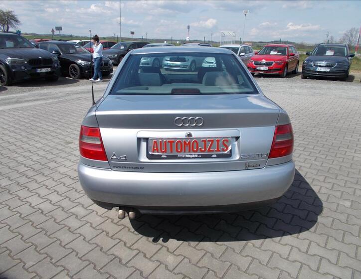 Audi A4 8