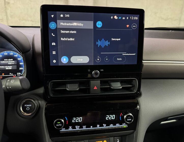 Toyota Yaris Cross 16