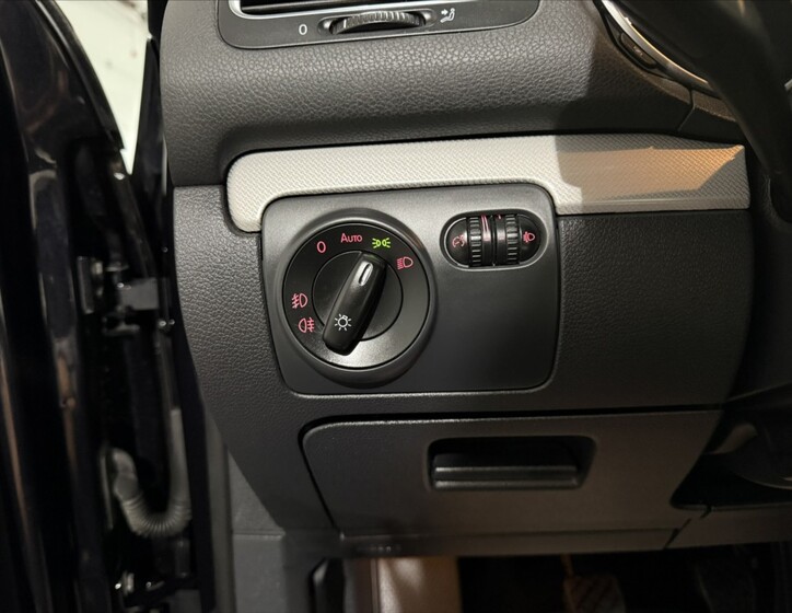 Volkswagen Golf 10