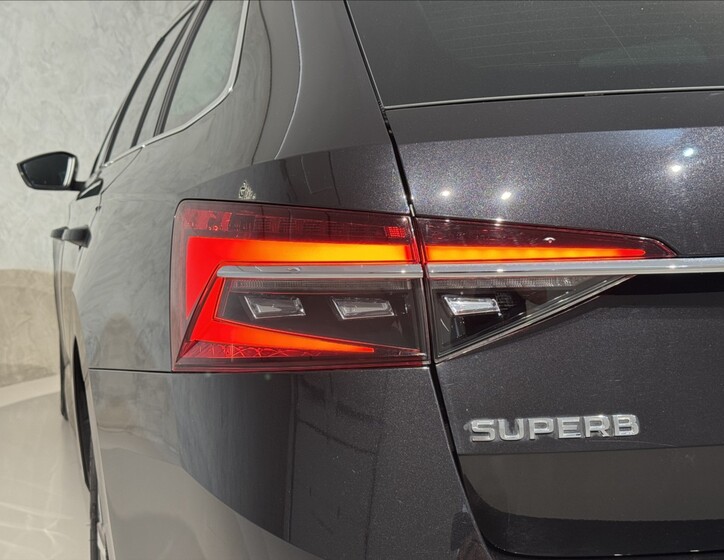 Škoda Superb 11
