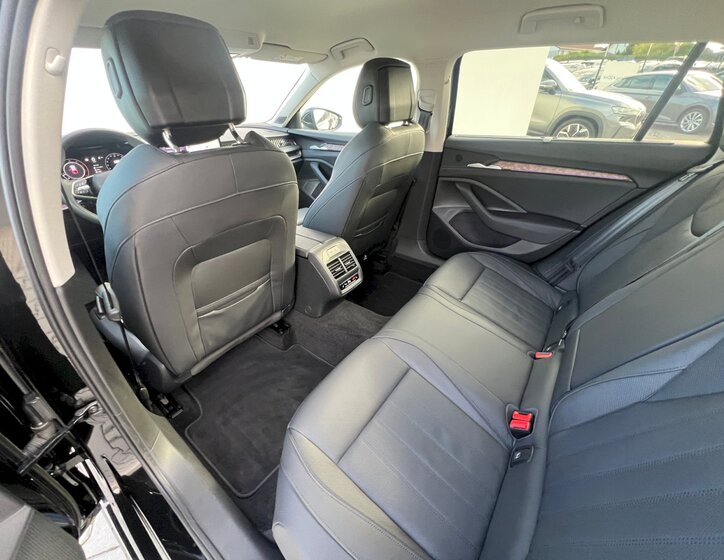 Škoda Superb 18