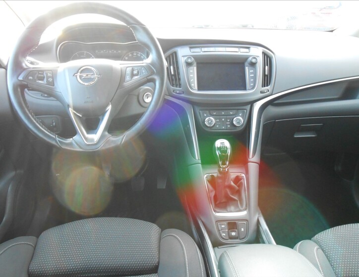 Opel Zafira 12