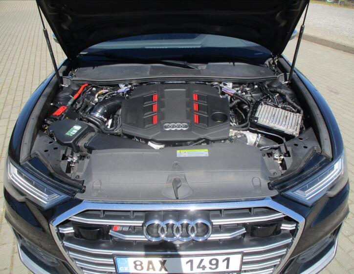 Audi S6 28