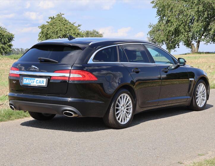 Jaguar XF 7