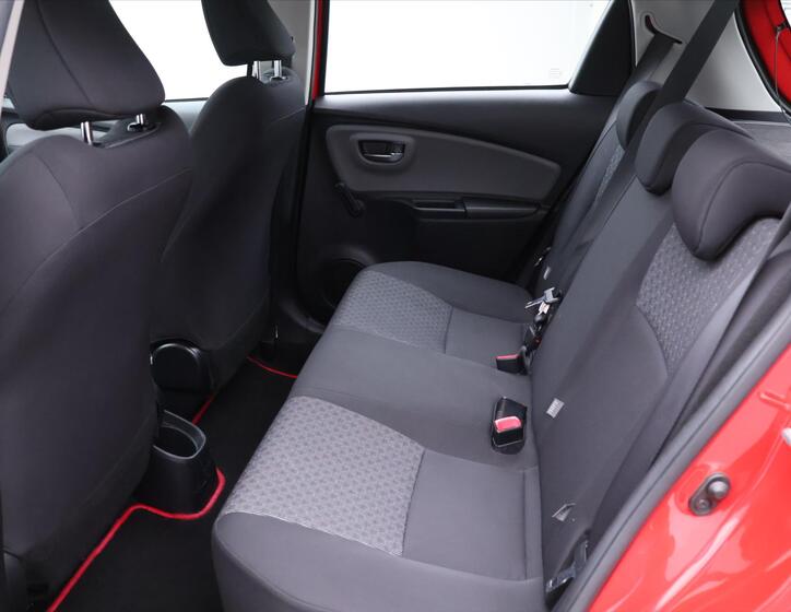 Toyota Yaris 13