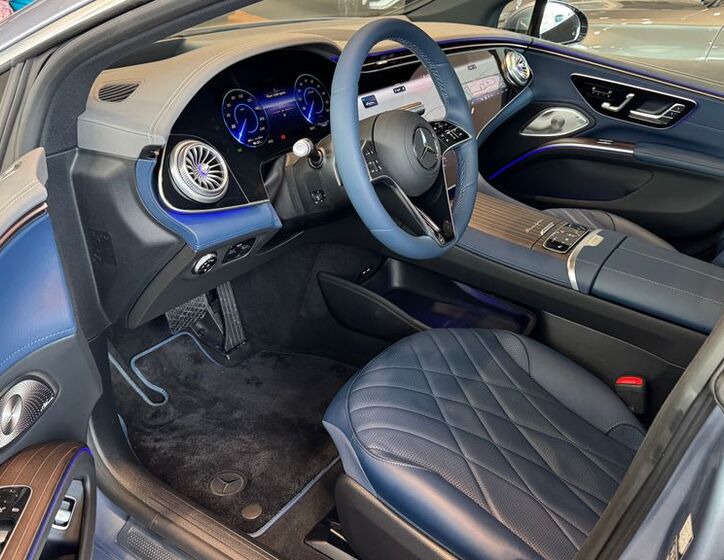 Mercedes-Benz EQS 8