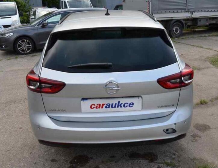 Opel Insignia 5