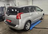 Peugeot 5008 4