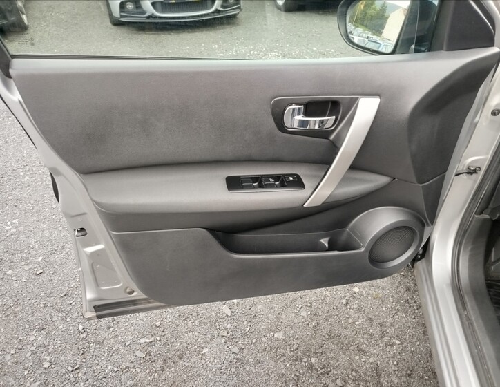 Nissan Qashqai 10