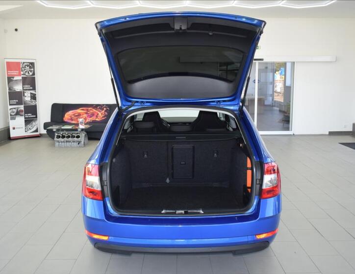 Škoda Octavia 12