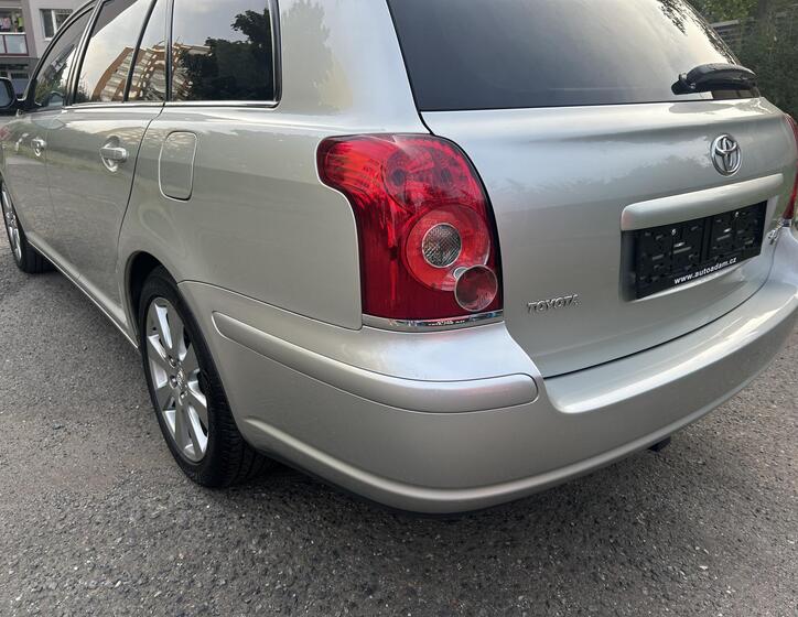 Toyota Avensis 7