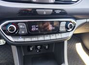 Hyundai i30 20