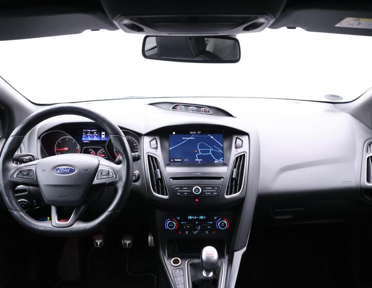 Ford Focus 24