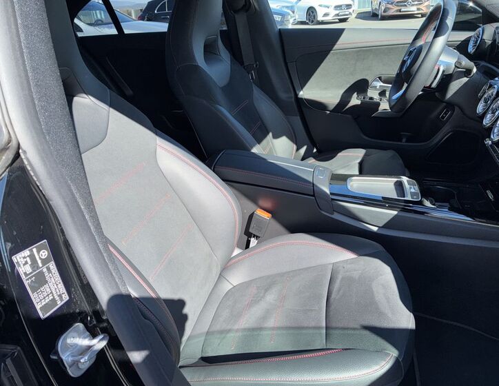 Mercedes-Benz CLA 6