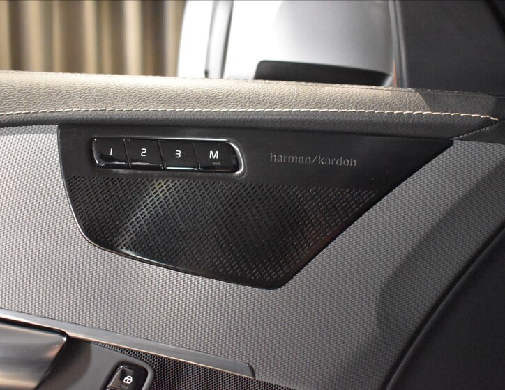 Volvo XC90 15
