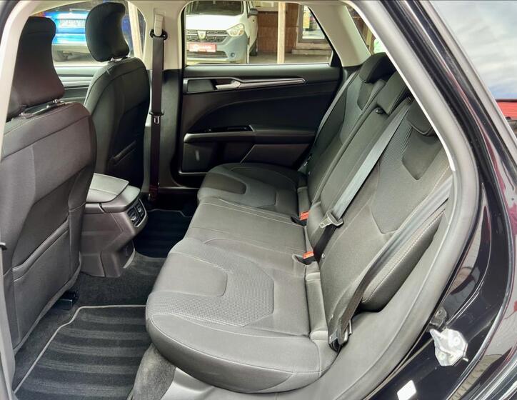 Ford Mondeo 12
