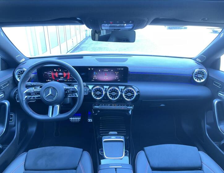Mercedes-Benz CLA 12