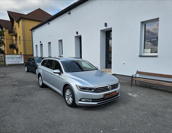 Volkswagen Passat 1