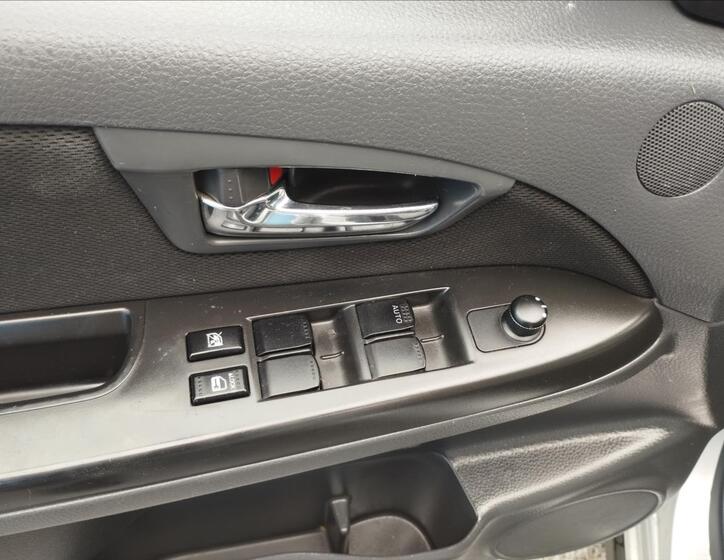 Suzuki SX4 15